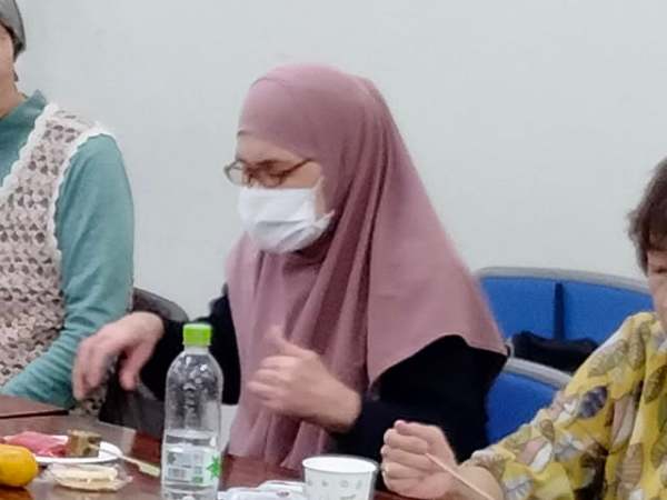 〈高薮さんを囲んで〉